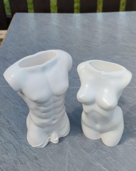 Vāzes - sieviešu, vīriešu ķermeņi