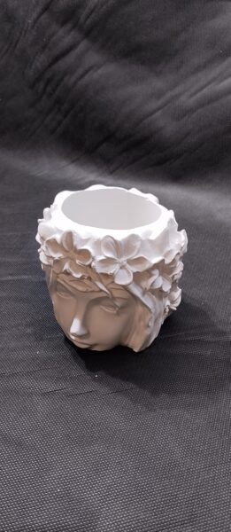 Ziedu meitene - puķu podiņš